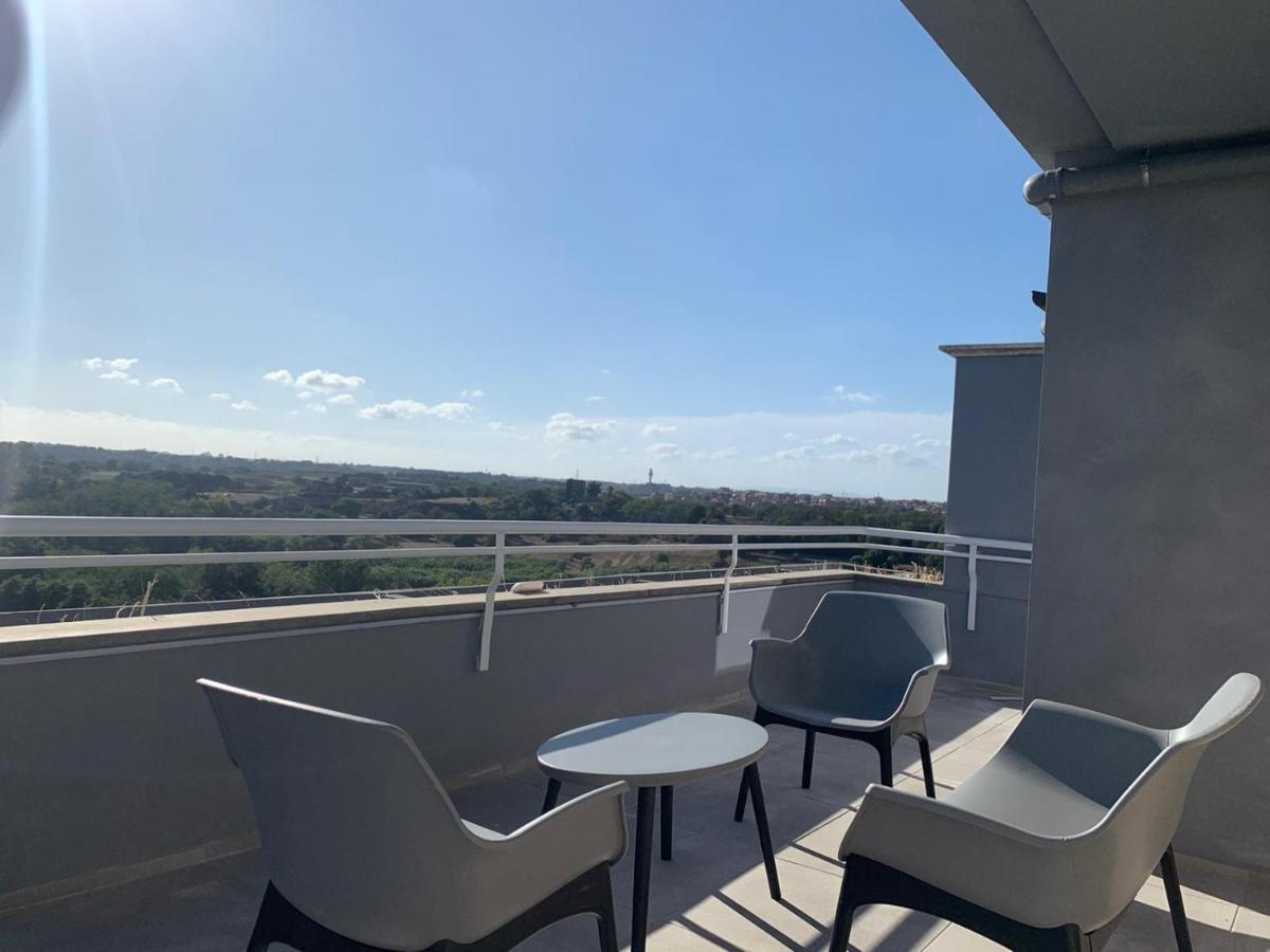 Penthouse Aureliana Attico Con Piscina A Roma Apartment Bagian luar foto