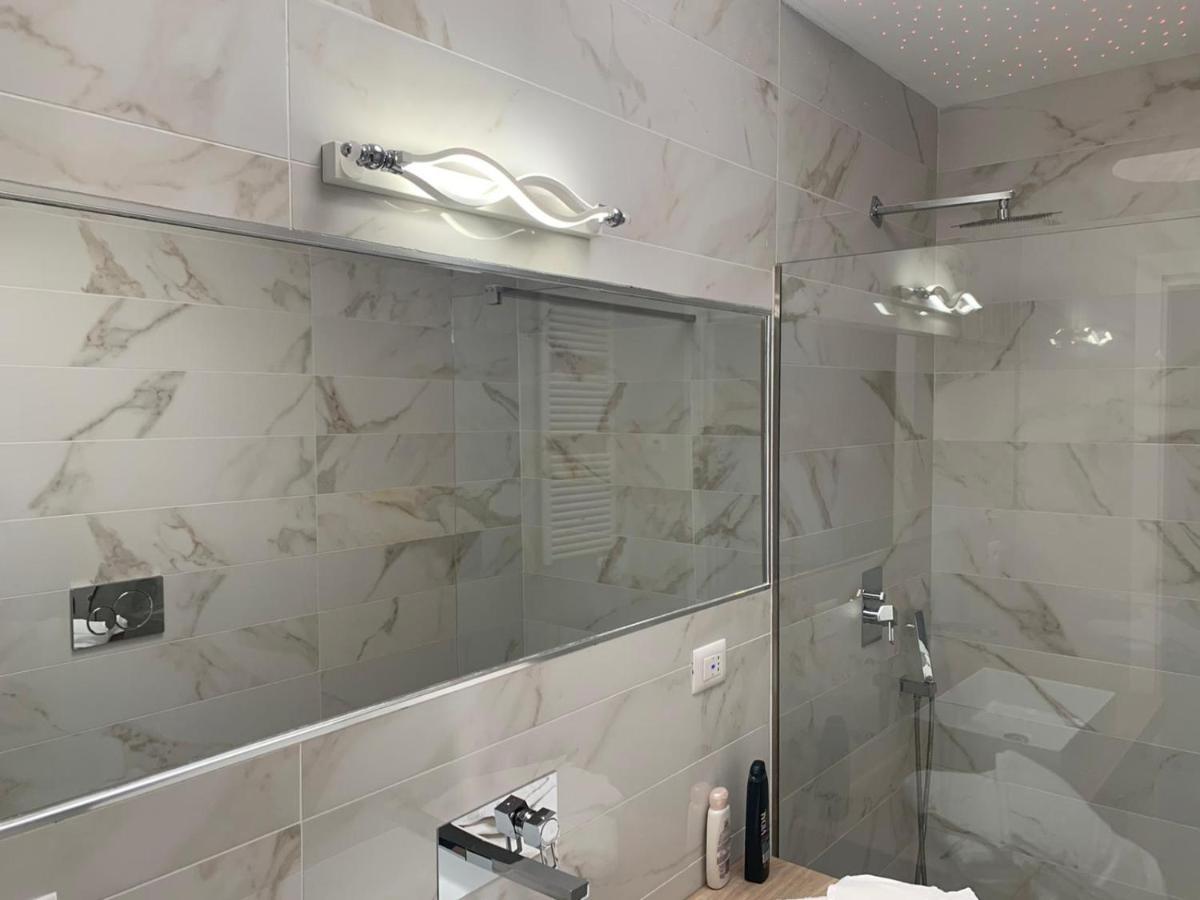 Penthouse Aureliana Attico Con Piscina A Roma Apartment Bagian luar foto